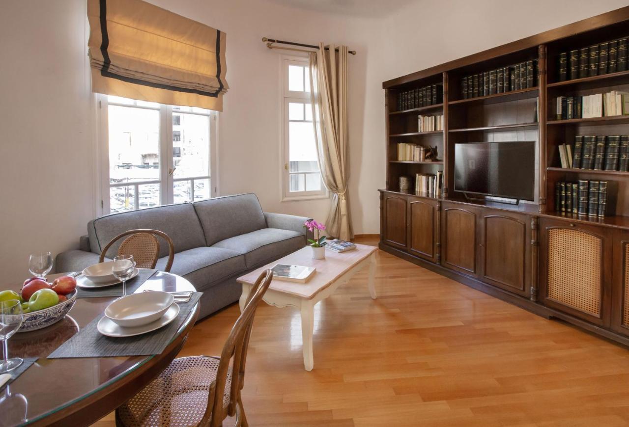 Neoclassical Apartment Close To Syntagma-Plaka By Ghh Афины Экстерьер фото