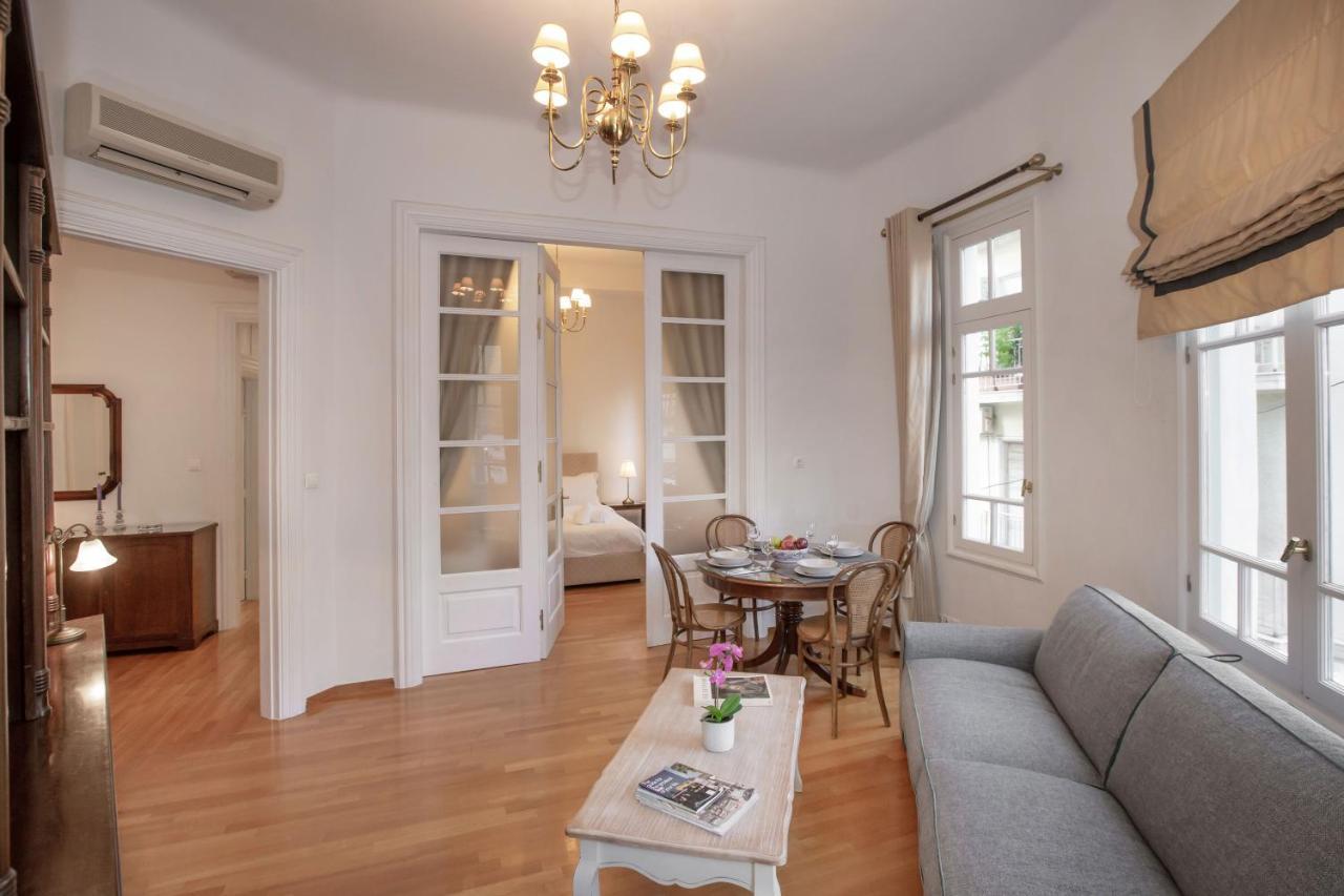 Neoclassical Apartment Close To Syntagma-Plaka By Ghh Афины Экстерьер фото