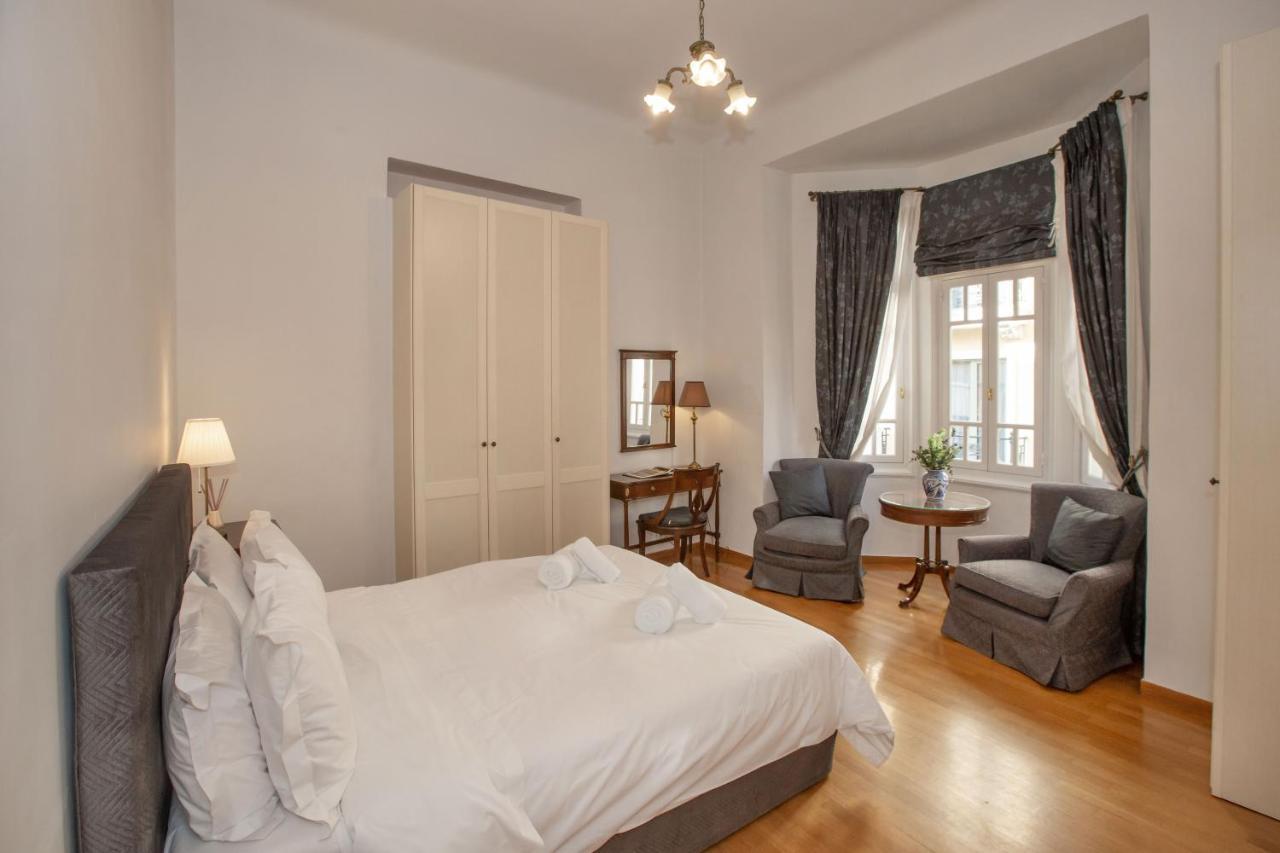 Neoclassical Apartment Close To Syntagma-Plaka By Ghh Афины Экстерьер фото
